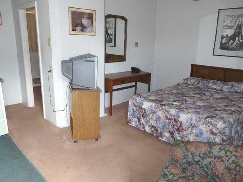 A-1 Alberni Inn Port Alberni Buitenkant foto