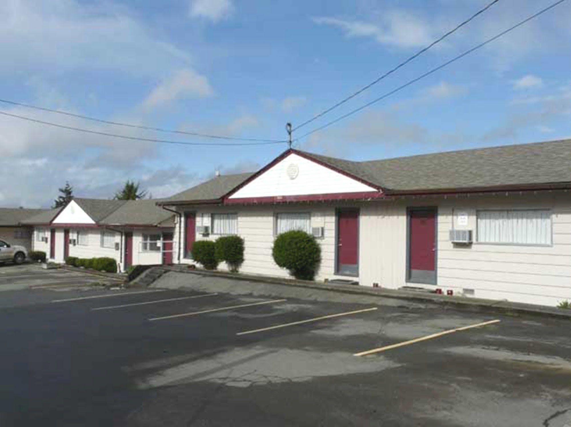 A-1 Alberni Inn Port Alberni Buitenkant foto