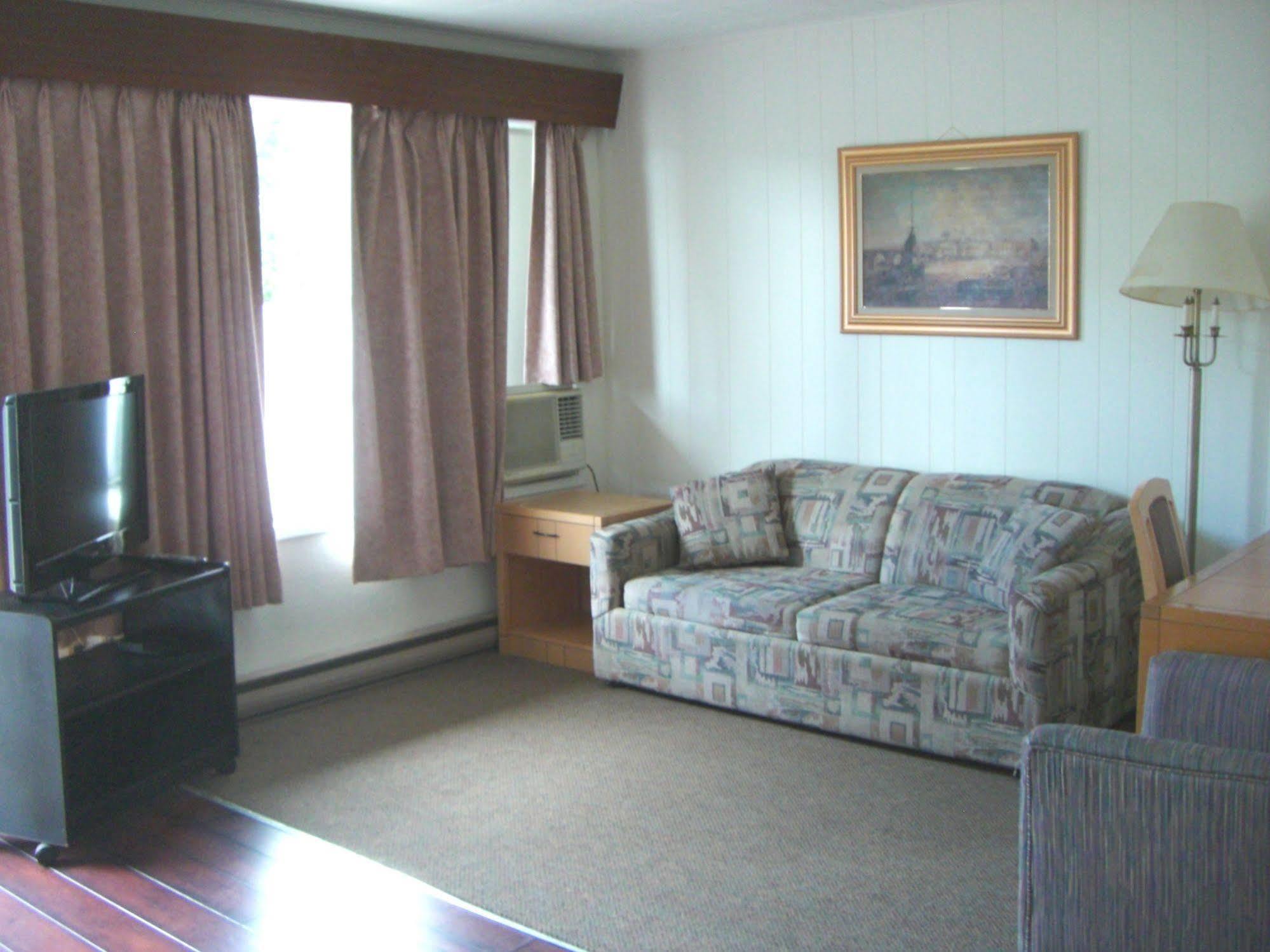 A-1 Alberni Inn Port Alberni Buitenkant foto
