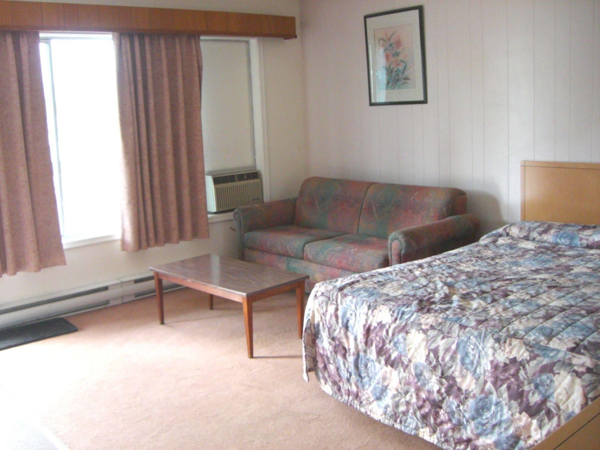 A-1 Alberni Inn Port Alberni Buitenkant foto