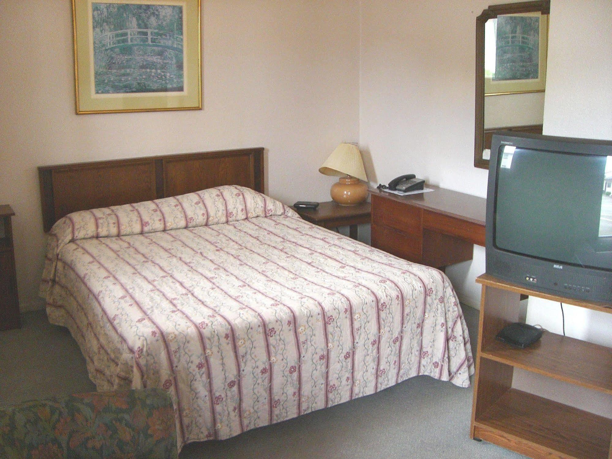 A-1 Alberni Inn Port Alberni Buitenkant foto
