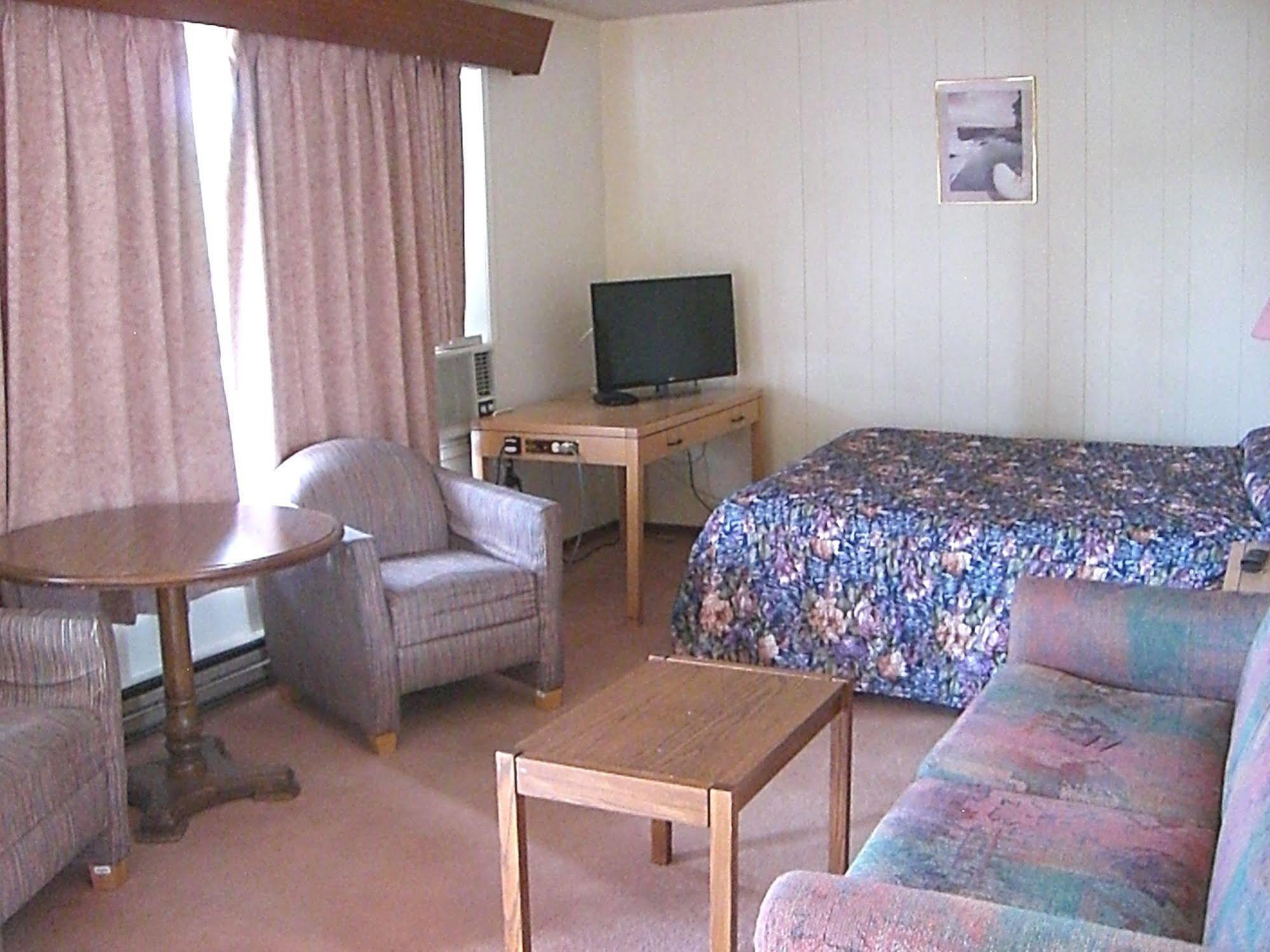 A-1 Alberni Inn Port Alberni Buitenkant foto