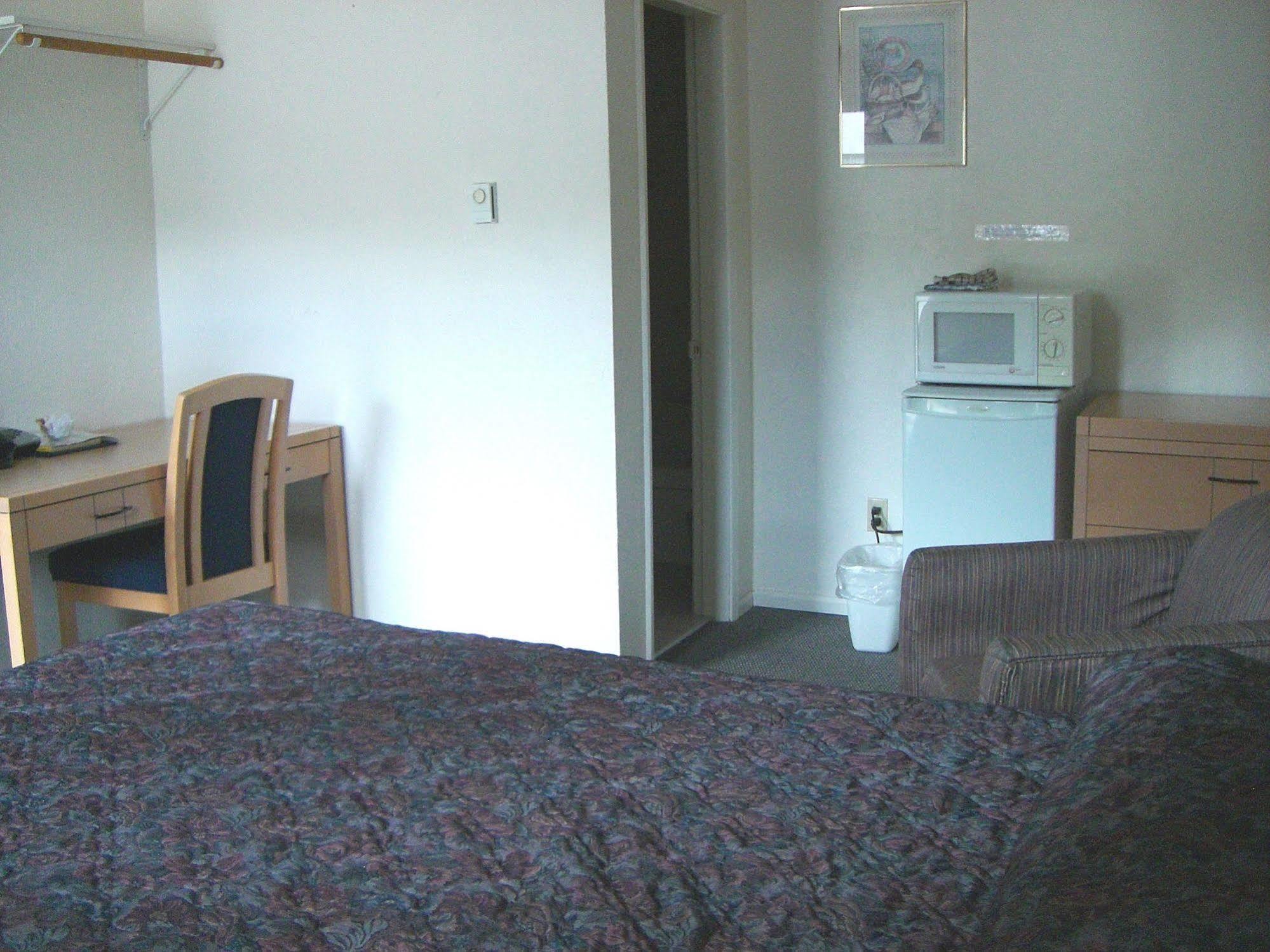 A-1 Alberni Inn Port Alberni Buitenkant foto