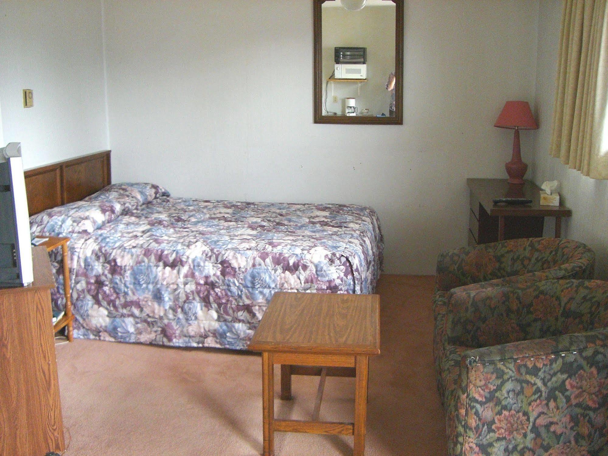 A-1 Alberni Inn Port Alberni Buitenkant foto