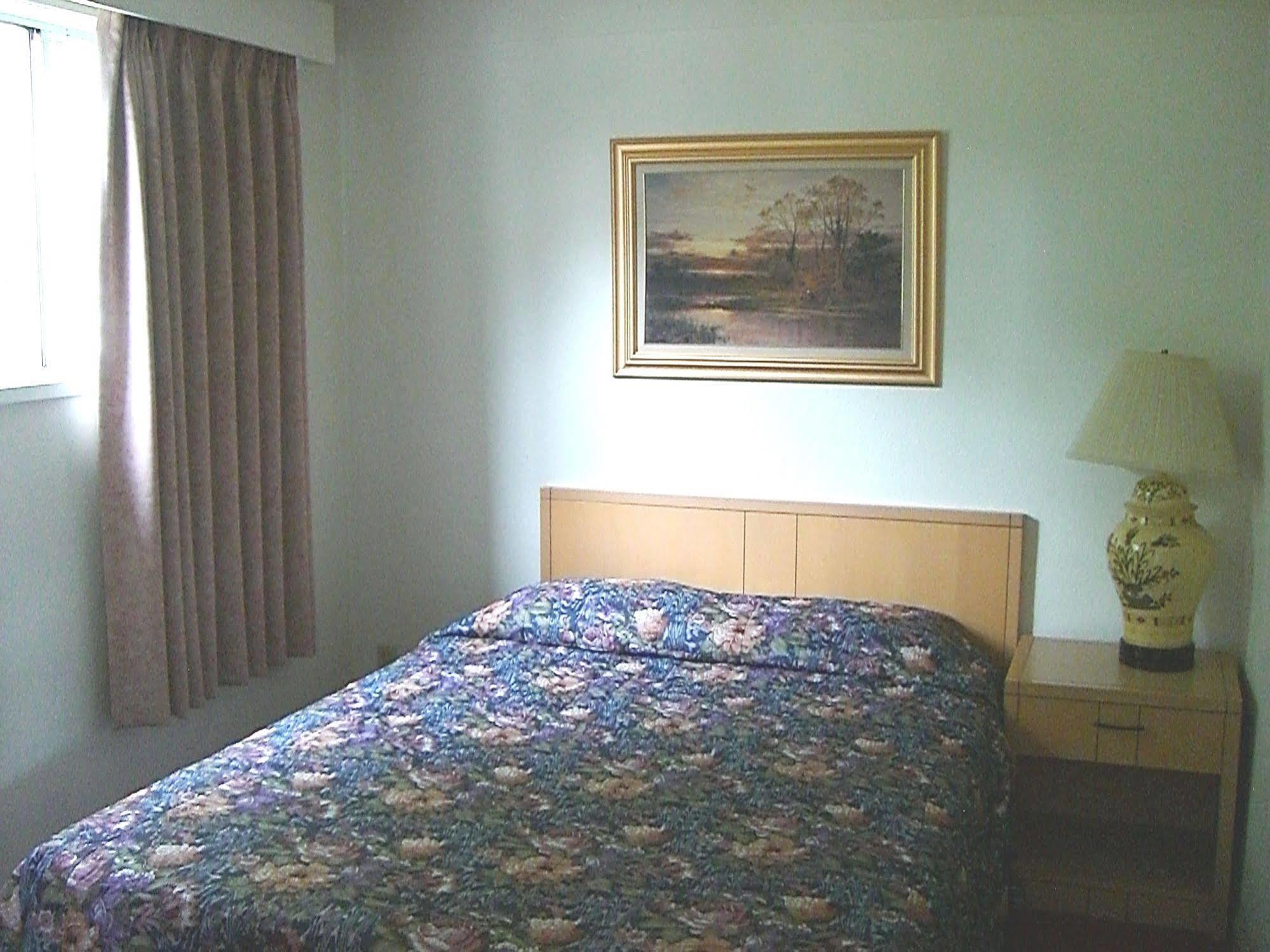 A-1 Alberni Inn Port Alberni Buitenkant foto